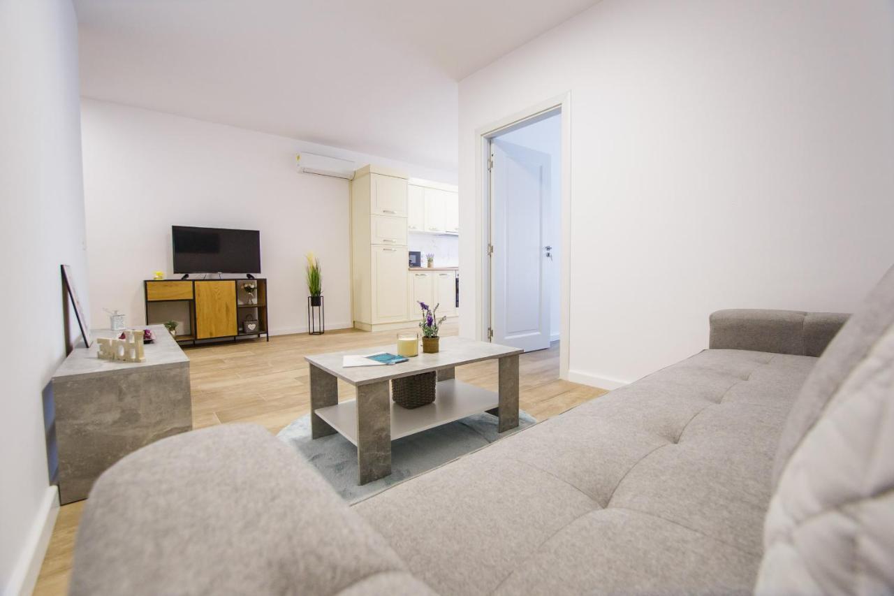Lovely Home At West Residence Oradea Exterior foto